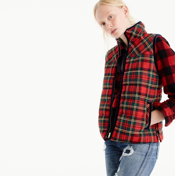 J. Crew Tartan Mountain Puffer Vest .Never worn - Picture 2 of 15